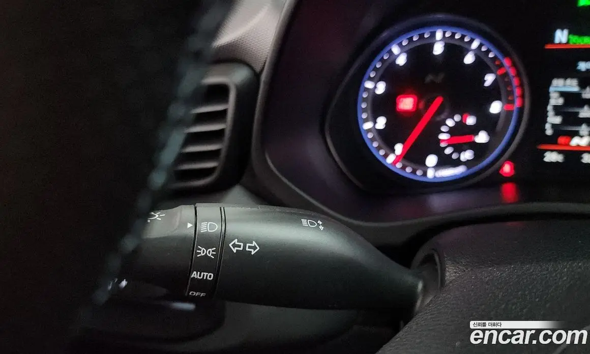 Hyundai Veloster 2018 2.0 механика, фото 28 Hyundai Veloster 2018 2.0 механика, фото 28