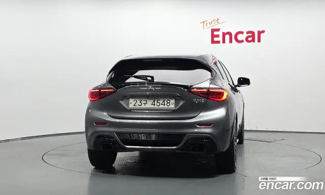 Infiniti Q30 2017 2.0 автомат (гидро), миниатюра 4
