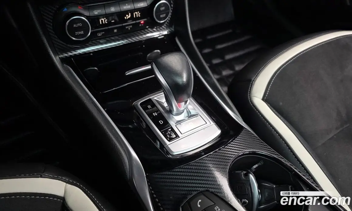 Infiniti Q30 2017 2.0 автомат (гидро), фото 9