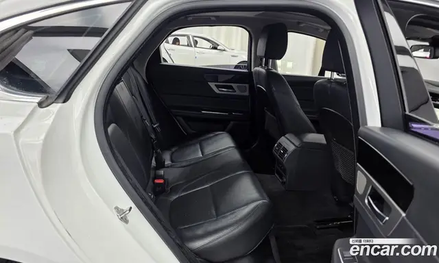 Jaguar XF 2016 2.0 автомат (гидро), миниатюра 12