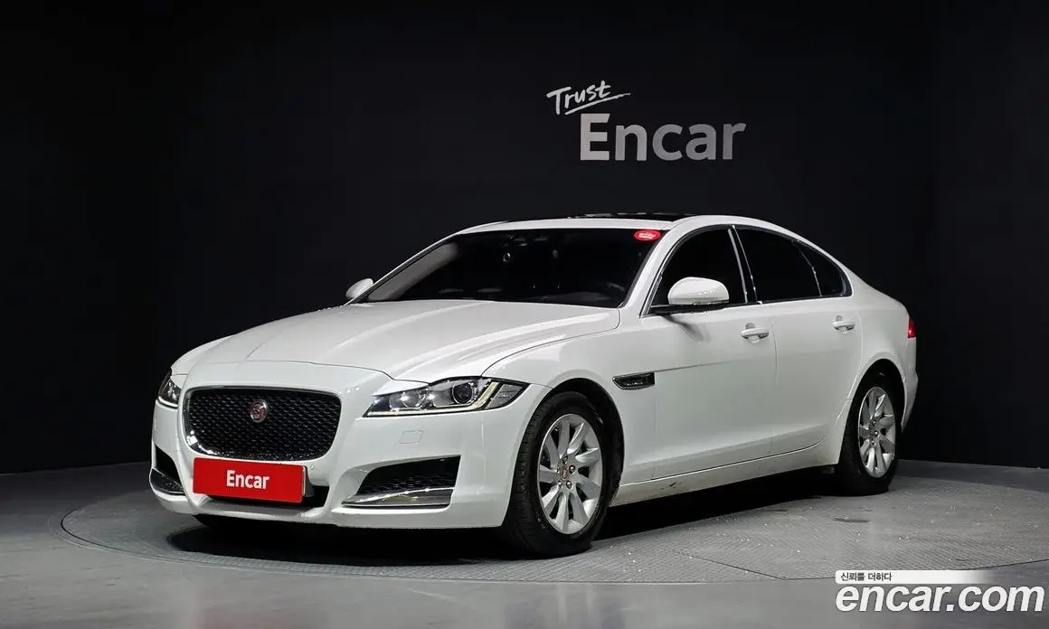 Jaguar XF 2016 2.0 автомат (гидро), фото 3 Jaguar XF 2016 2.0 автомат (гидро), фото 3