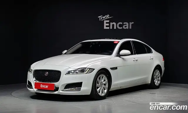 Jaguar XF 2016 2.0 автомат (гидро), миниатюра 3 Jaguar XF 2016 2.0 автомат (гидро), миниатюра 3