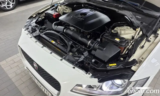 Jaguar XF 2016 2.0 автомат (гидро), миниатюра 6 Jaguar XF 2016 2.0 автомат (гидро), миниатюра 6