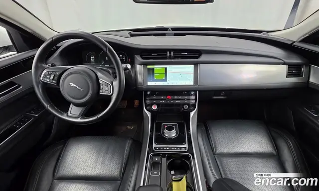Jaguar XF 2016 2.0 автомат (гидро), миниатюра 7 Jaguar XF 2016 2.0 автомат (гидро), миниатюра 7