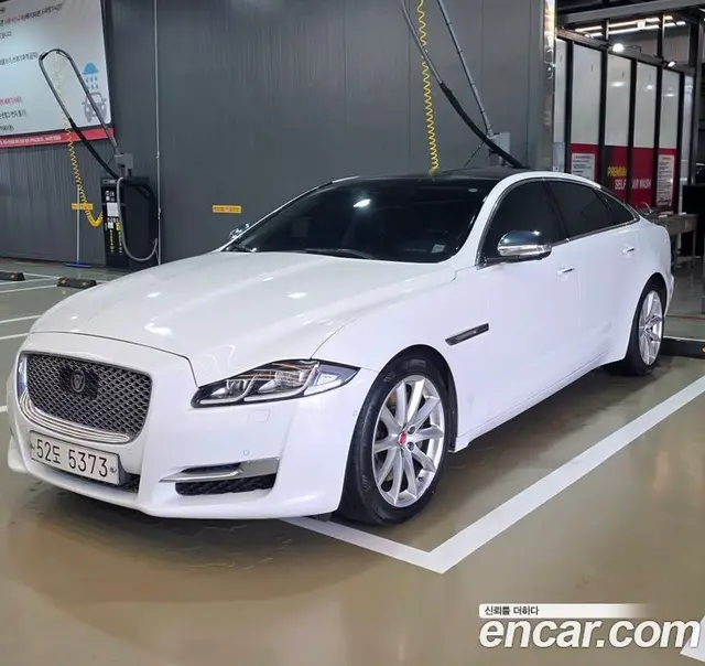 Jaguar XJ, 2017, 154 755 км Jaguar XJ, 2017, 154 755 км