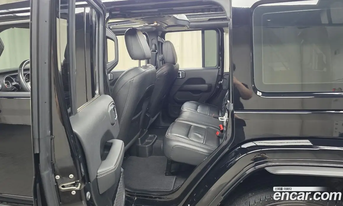 Jeep Wrangler 2021 2.0 автомат (гидро), фото 17 Jeep Wrangler 2021 2.0 автомат (гидро), фото 17