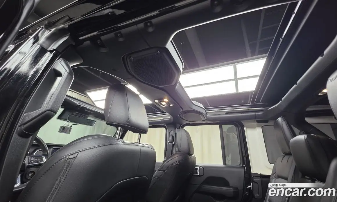 Jeep Wrangler 2021 2.0 автомат (гидро), фото 26 Jeep Wrangler 2021 2.0 автомат (гидро), фото 26