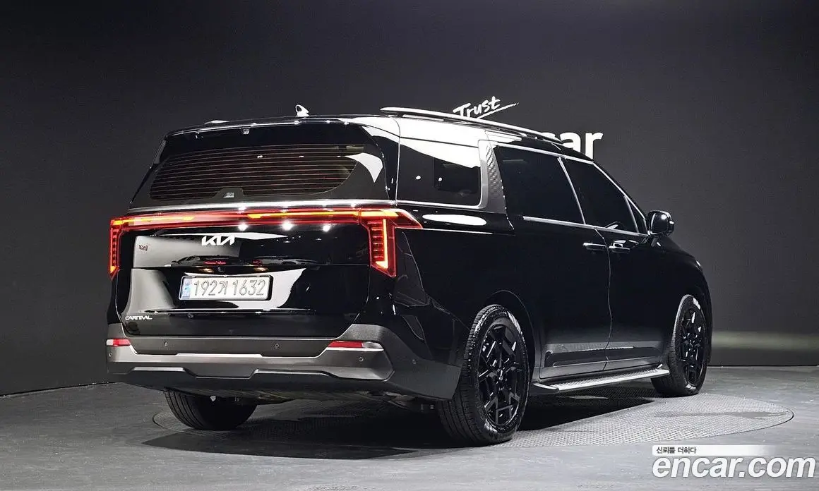 Kia Carnival 2023 3.5 автомат (гидро), фото 1 Kia Carnival 2023 3.5 автомат (гидро), фото 1