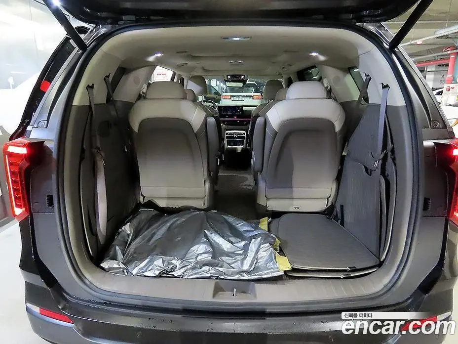 Kia Carnival 2024 1.6 автомат (гидро), фото 15