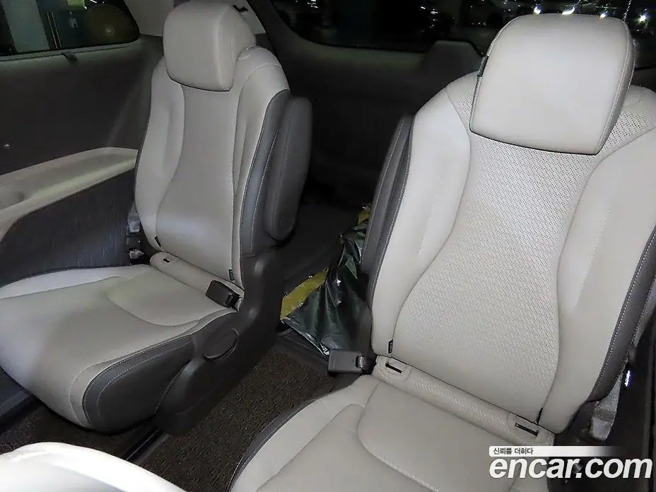 Kia Carnival 2024 1.6 автомат (гидро), фото 8