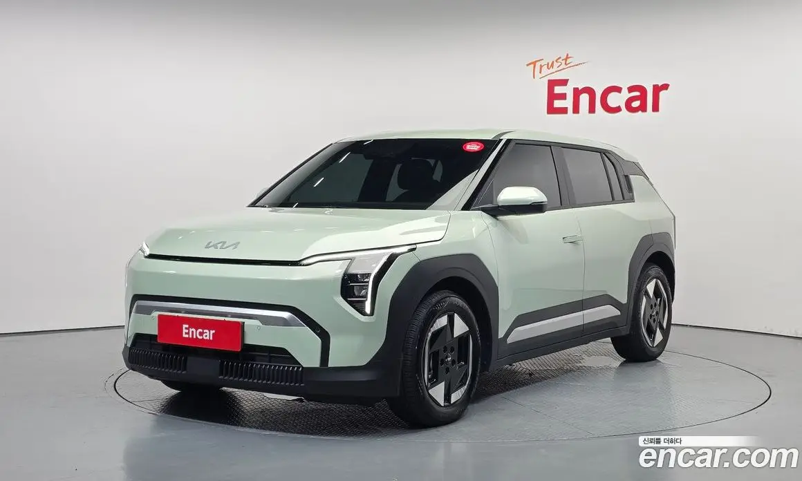 Kia EV3 2025 0.2 автомат (гидро), фото 1 Kia EV3 2025 0.2 автомат (гидро), фото 1