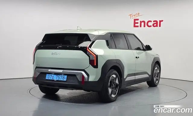 Kia EV3 2025 0.2 автомат (гидро), миниатюра 2 Kia EV3 2025 0.2 автомат (гидро), миниатюра 2
