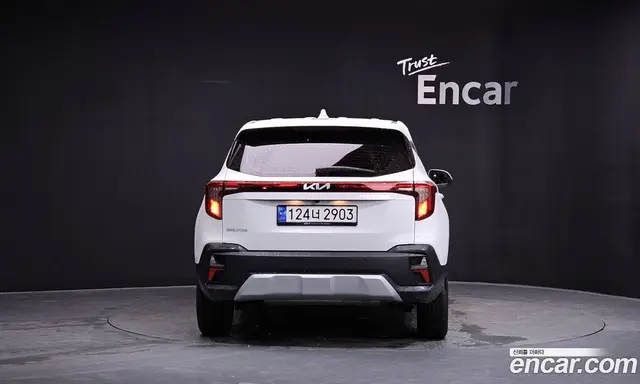 Kia Seltos 2024 1.6 автомат (гидро), миниатюра 4 Kia Seltos 2024 1.6 автомат (гидро), миниатюра 4