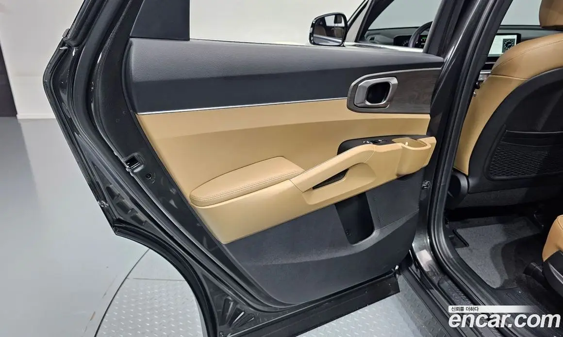 Kia Sorento 2025 2.5 автомат (гидро), фото 15 Kia Sorento 2025 2.5 автомат (гидро), фото 15