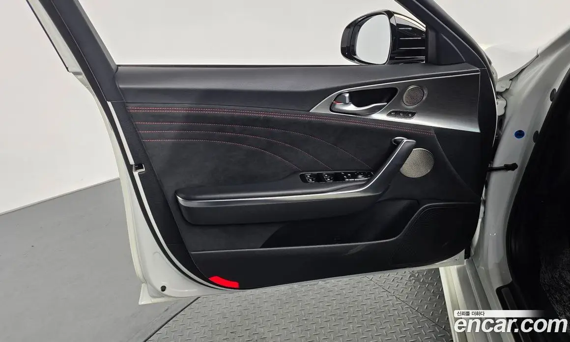 Kia Stinger 2022 3.3 автомат (гидро), фото 13 Kia Stinger 2022 3.3 автомат (гидро), фото 13