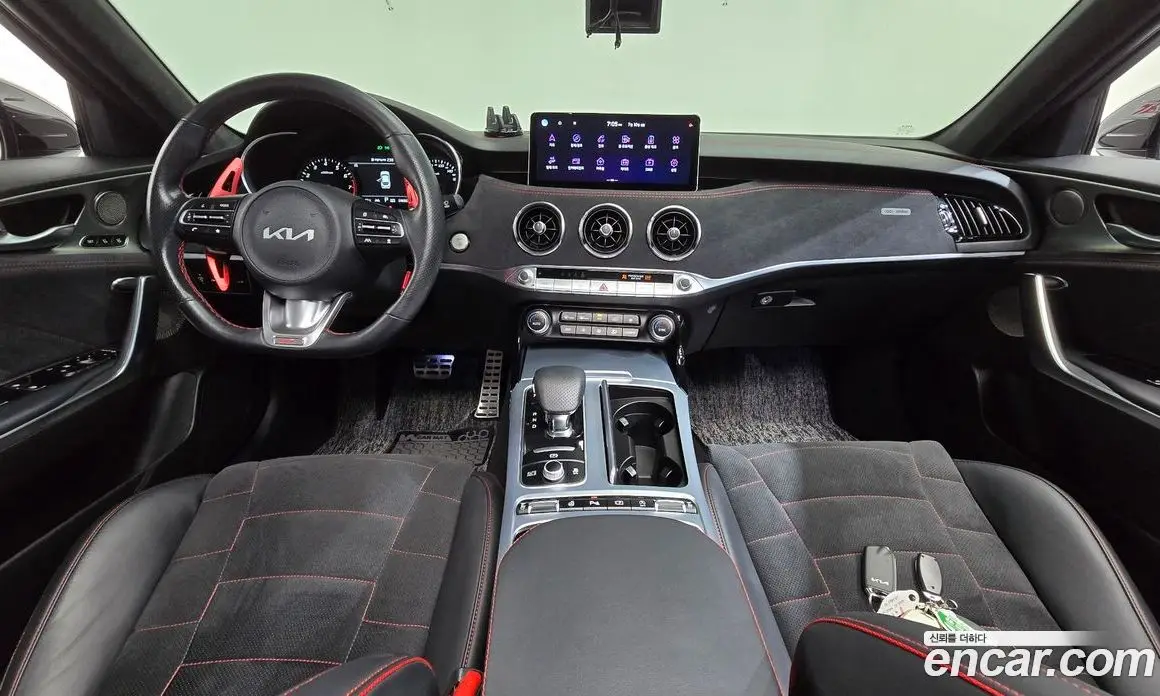 Kia Stinger 2022 3.3 автомат (гидро), фото 9 Kia Stinger 2022 3.3 автомат (гидро), фото 9