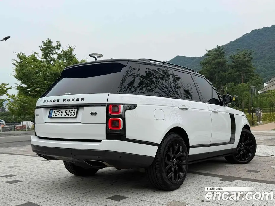 Land Rover Range Rover 2018 4.4 автомат (гидро), фото 2 Land Rover Range Rover 2018 4.4 автомат (гидро), фото 2