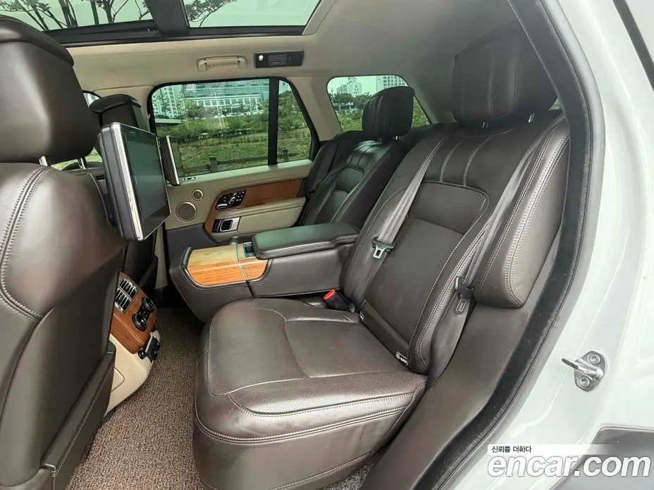 Land Rover Range Rover 2018 4.4 автомат (гидро), фото 11 Land Rover Range Rover 2018 4.4 автомат (гидро), фото 11