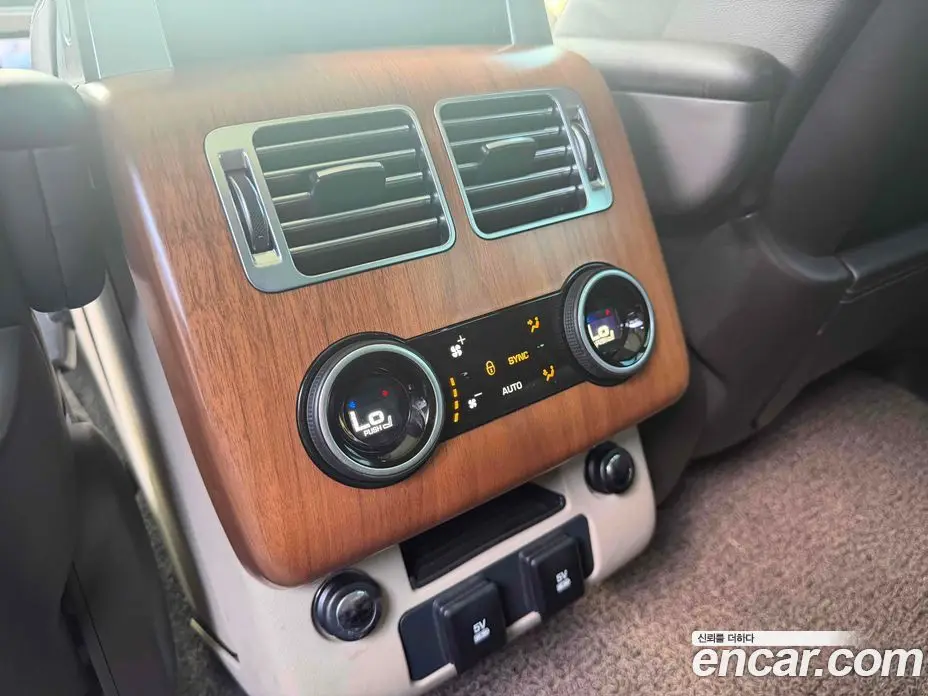 Land Rover Range Rover 2018 4.4 автомат (гидро), фото 19 Land Rover Range Rover 2018 4.4 автомат (гидро), фото 19