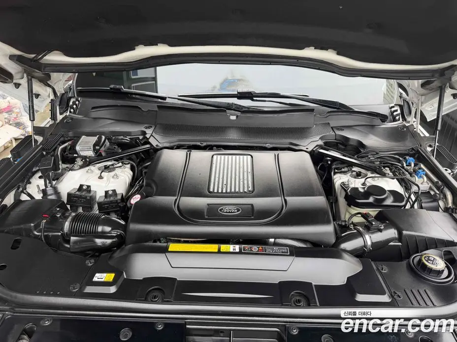 Land Rover Range Rover 2018 4.4 автомат (гидро), фото 6 Land Rover Range Rover 2018 4.4 автомат (гидро), фото 6