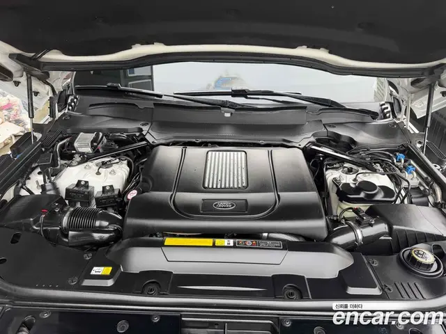 Land Rover Range Rover 2018 4.4 автомат (гидро), миниатюра 6 Land Rover Range Rover 2018 4.4 автомат (гидро), миниатюра 6