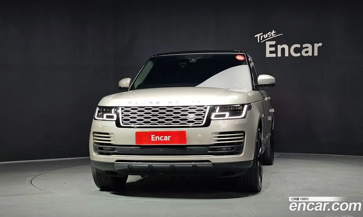 Land Rover Range Rover 2021 5.0 автомат (гидро), фото 3 Land Rover Range Rover 2021 5.0 автомат (гидро), фото 3