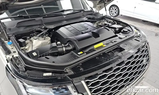 Land Rover Range Rover 2021 5.0 автомат (гидро), миниатюра 6 Land Rover Range Rover 2021 5.0 автомат (гидро), миниатюра 6