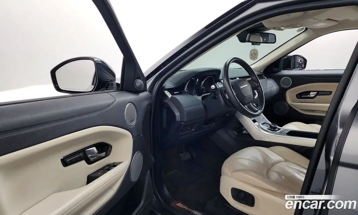 Land Rover Range Rover Evoque 2017 2.0 автомат (гидро), фото 10 Land Rover Range Rover Evoque 2017 2.0 автомат (гидро), фото 10