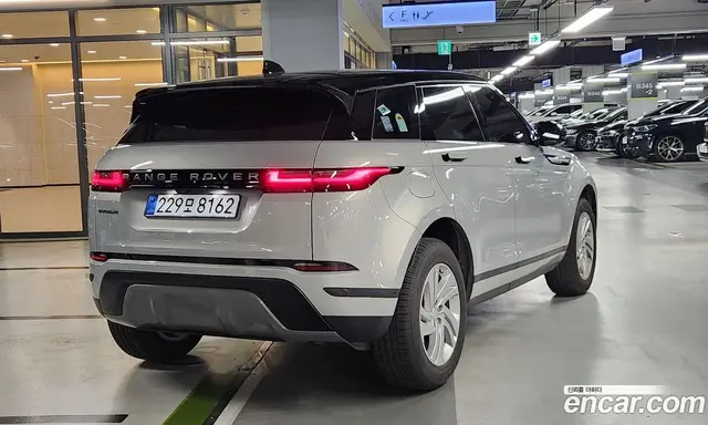 Land Rover Range Rover Evoque 2025 2.0 автомат (гидро), миниатюра 4 Land Rover Range Rover Evoque 2025 2.0 автомат (гидро), миниатюра 4