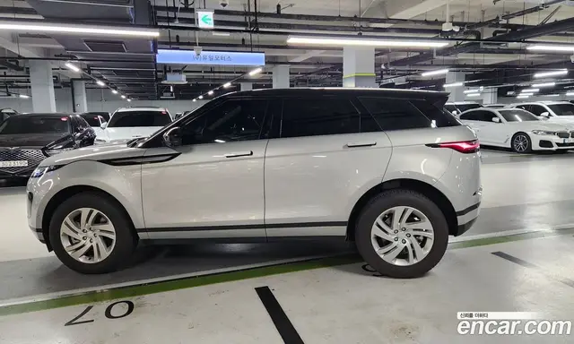 Land Rover Range Rover Evoque 2025 2.0 автомат (гидро), миниатюра 8 Land Rover Range Rover Evoque 2025 2.0 автомат (гидро), миниатюра 8