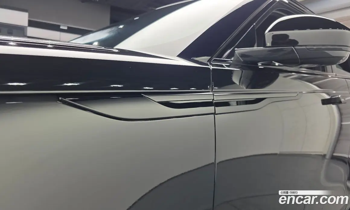 Land Rover Range Rover Velar 2025 2.0 автомат (гидро), фото 20