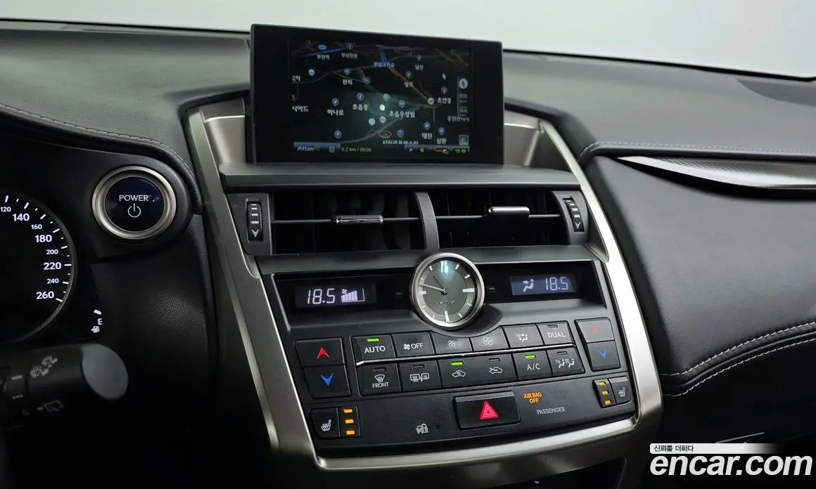 Lexus NX 2017 2.5 автомат (гидро), фото 14 Lexus NX 2017 2.5 автомат (гидро), фото 14