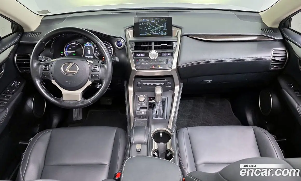 Lexus NX 2017 2.5 автомат (гидро), фото 7 Lexus NX 2017 2.5 автомат (гидро), фото 7