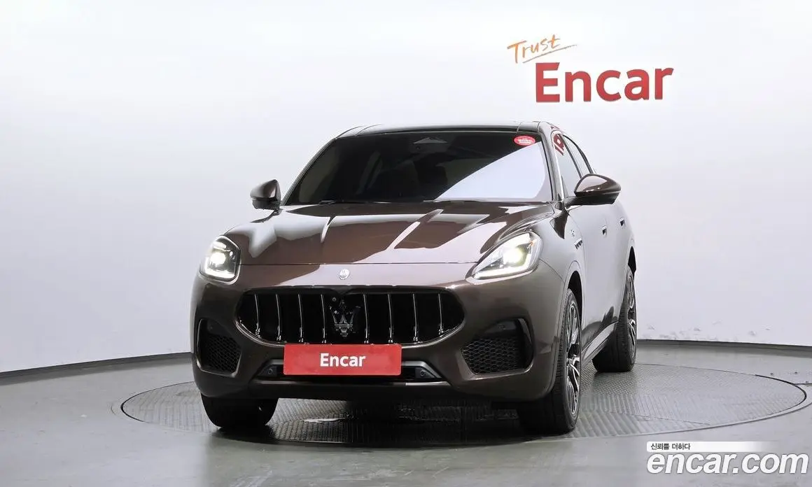 Maserati Grecale 2023 2.0 автомат (гидро), фото 3 Maserati Grecale 2023 2.0 автомат (гидро), фото 3