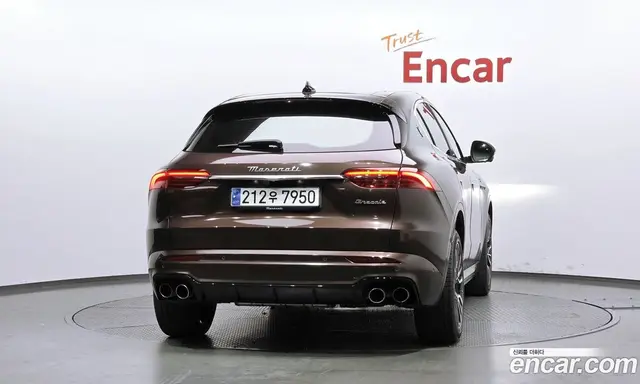 Maserati Grecale 2023 2.0 автомат (гидро), миниатюра 4 Maserati Grecale 2023 2.0 автомат (гидро), миниатюра 4