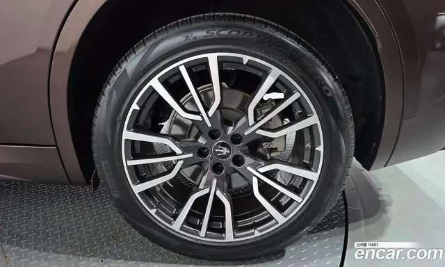 Maserati Grecale 2023 2.0 автомат (гидро), миниатюра 7 Maserati Grecale 2023 2.0 автомат (гидро), миниатюра 7