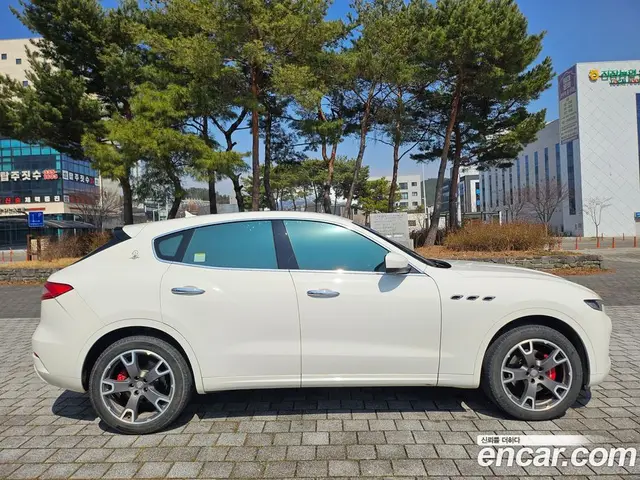 Maserati Levante 2017 3.0 автомат (гидро), миниатюра 7 Maserati Levante 2017 3.0 автомат (гидро), миниатюра 7