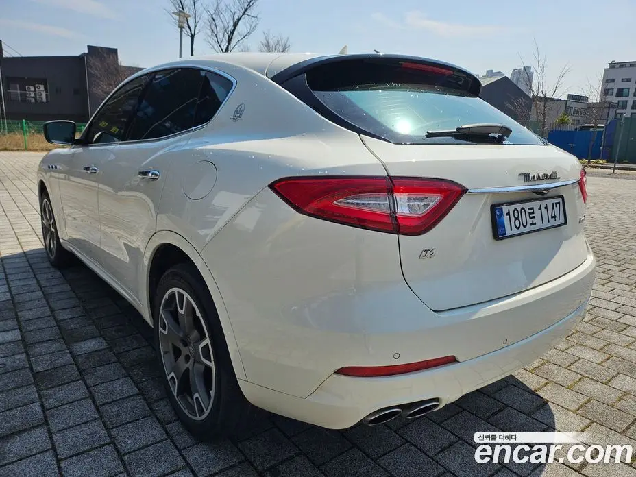 Maserati Levante 2017 3.0 автомат (гидро), фото 10 Maserati Levante 2017 3.0 автомат (гидро), фото 10