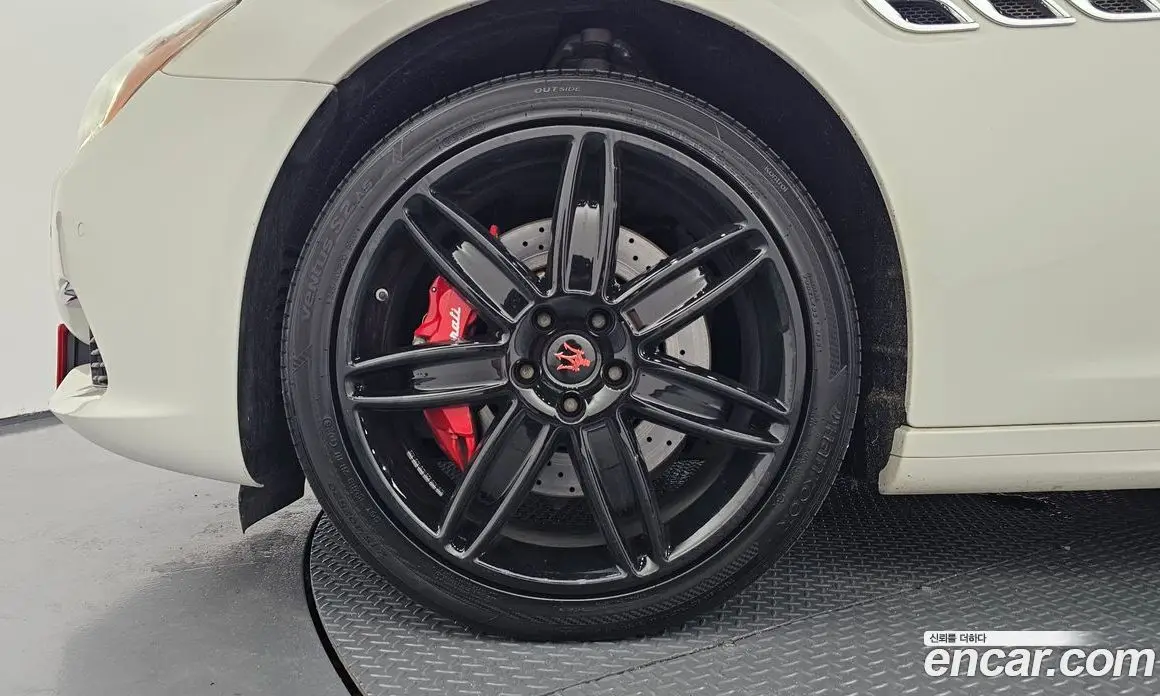 Maserati Quattroporte 2017 3.0 автомат (гидро), фото 5 Maserati Quattroporte 2017 3.0 автомат (гидро), фото 5