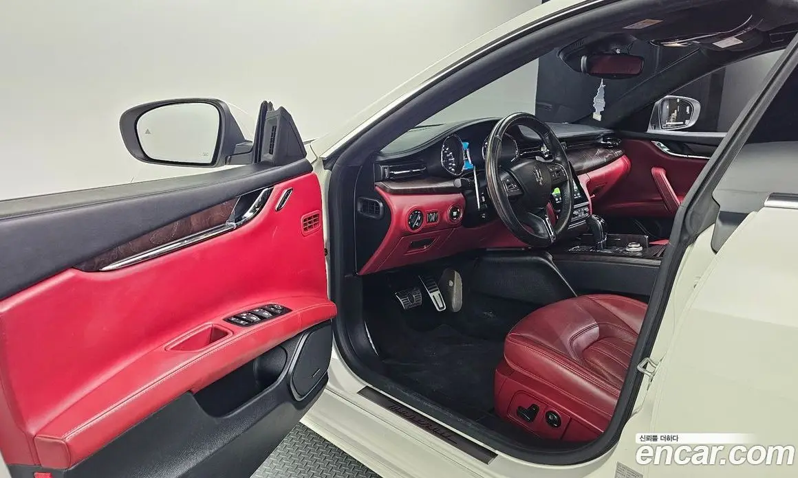 Maserati Quattroporte 2017 3.0 автомат (гидро), фото 10 Maserati Quattroporte 2017 3.0 автомат (гидро), фото 10