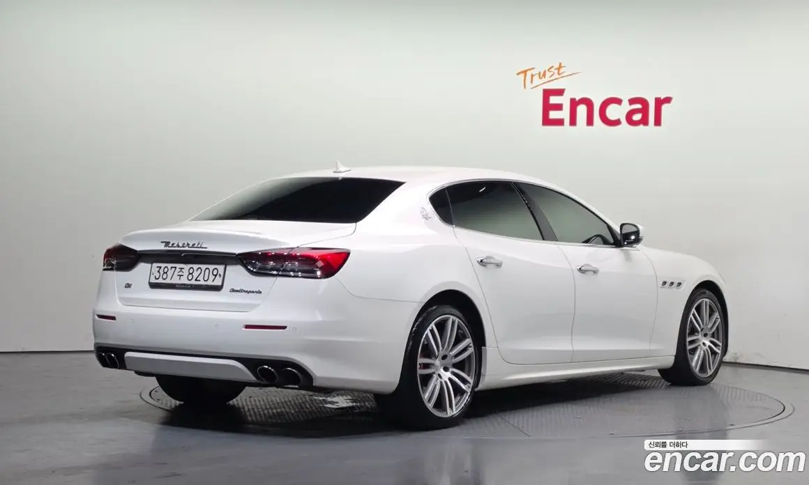 Maserati Quattroporte 2017 3.0 автомат (гидро), фото 2 Maserati Quattroporte 2017 3.0 автомат (гидро), фото 2