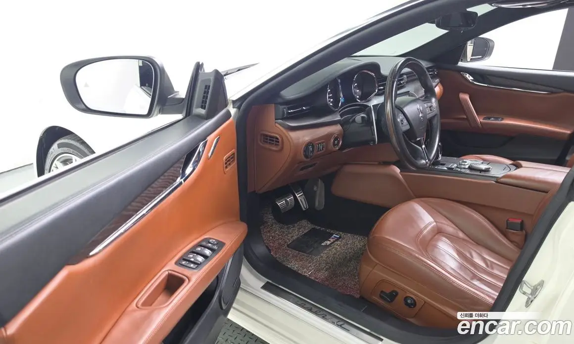 Maserati Quattroporte 2017 3.0 автомат (гидро), фото 10 Maserati Quattroporte 2017 3.0 автомат (гидро), фото 10