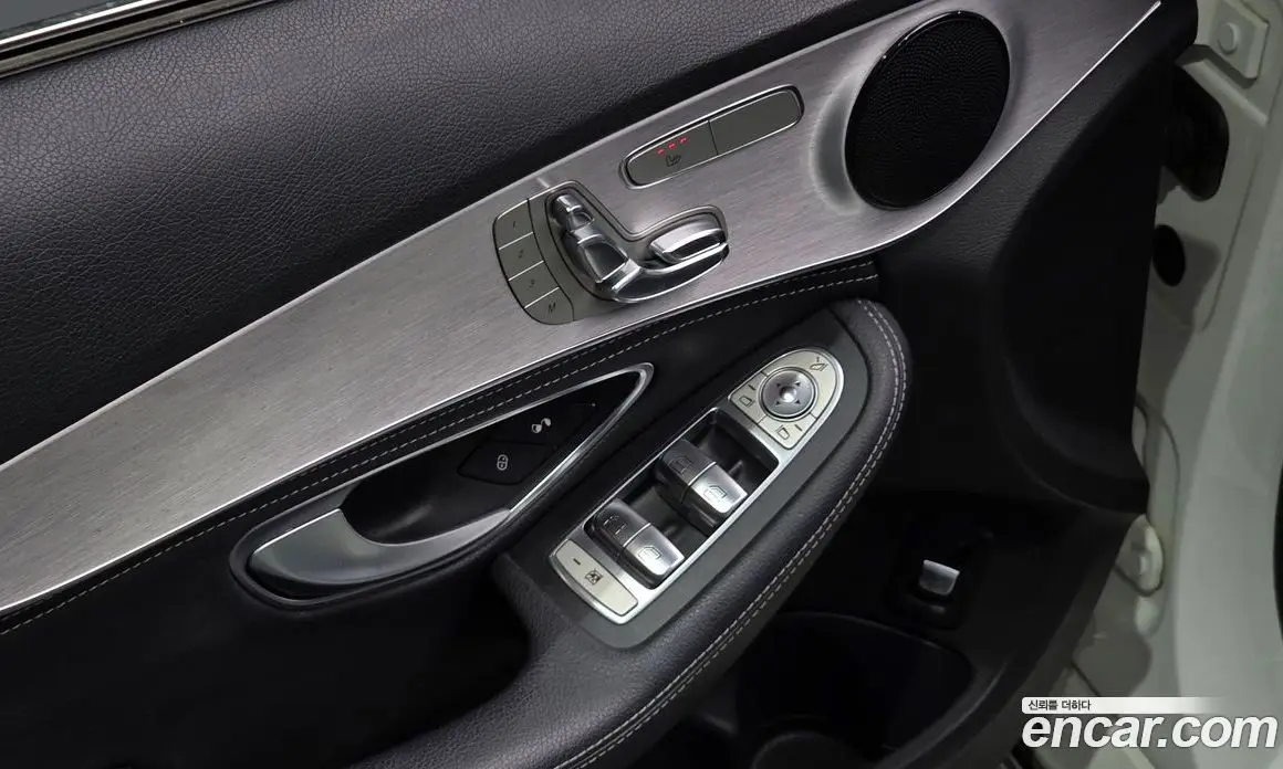 Mercedes-Benz C-Class 2015 2.0 автомат (гидро), фото 16 Mercedes-Benz C-Class 2015 2.0 автомат (гидро), фото 16