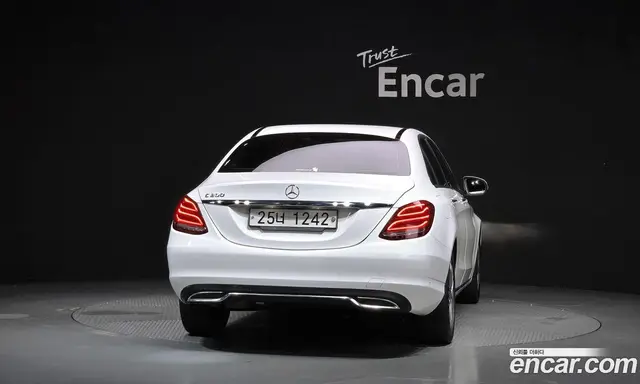 Mercedes-Benz C-Class 2015 2.0 автомат (гидро), миниатюра 4 Mercedes-Benz C-Class 2015 2.0 автомат (гидро), миниатюра 4