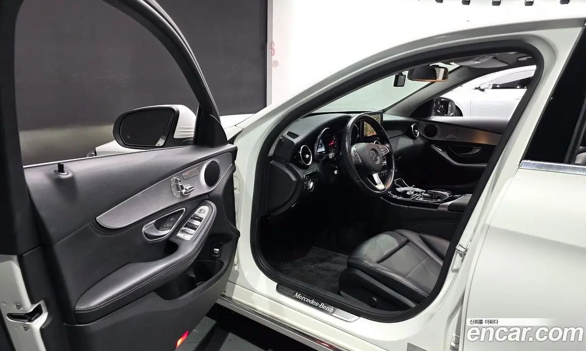 Mercedes-Benz C-Class 2015 2.0 автомат (гидро), фото 10 Mercedes-Benz C-Class 2015 2.0 автомат (гидро), фото 10