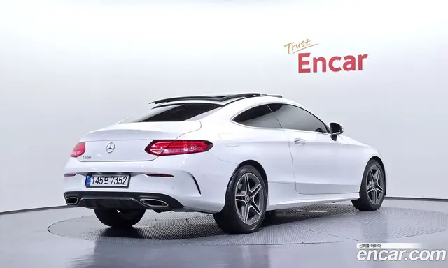 Mercedes-Benz C-Class 2021 2.0 автомат (гидро), миниатюра 2