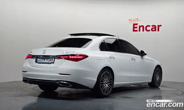 Mercedes-Benz C-Class 2023 2.0 автомат (гидро), миниатюра 2