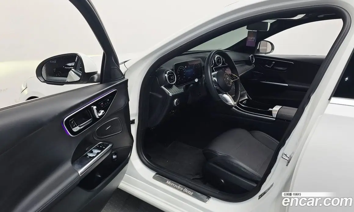 Mercedes-Benz C-Class 2023 2.0 автомат (гидро), фото 13