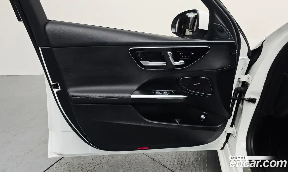 Mercedes-Benz C-Class 2023 2.0 автомат (гидро), фото 14