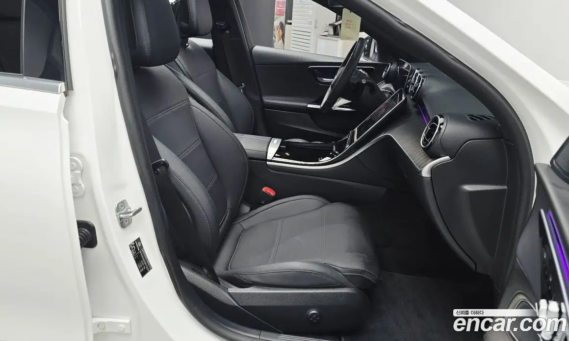 Mercedes-Benz C-Class 2023 2.0 автомат (гидро), фото 16